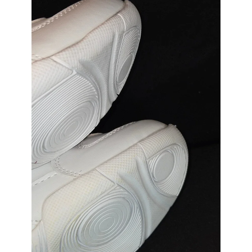 Chasse Youth Cheerleading mat Shoes White Sneakers Size 13Y Cheer Practice Dance